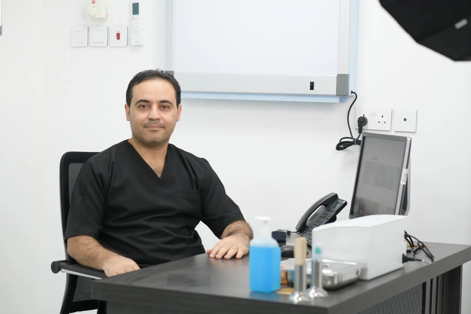 دز اسعد شلاش اخصائي الاطفال بمجمع العناية الطبي ولاية صور